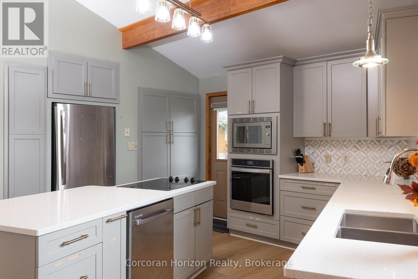 42 Todholm Drive, Muskoka Lakes (Medora), Ontario  P0B 1J0 - Photo 11 - X12433171