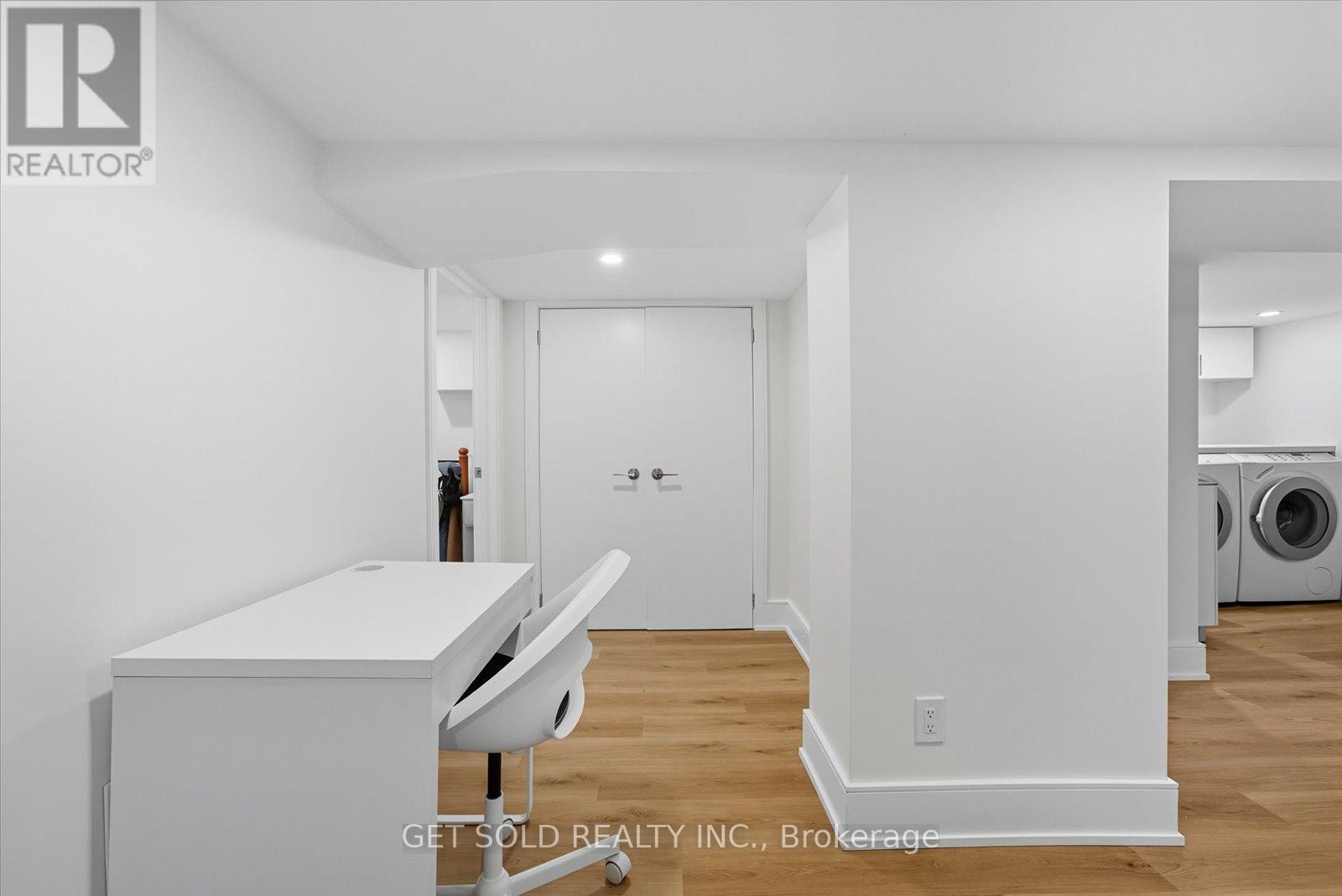 74 St Hubert Avenue, Toronto, Ontario  M4J 3Z3 - Photo 19 - E12295433