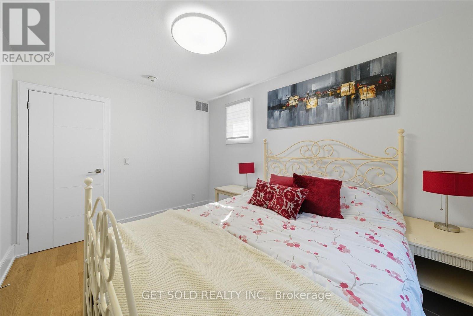 74 St Hubert Avenue, Toronto, Ontario  M4J 3Z3 - Photo 11 - E12295433