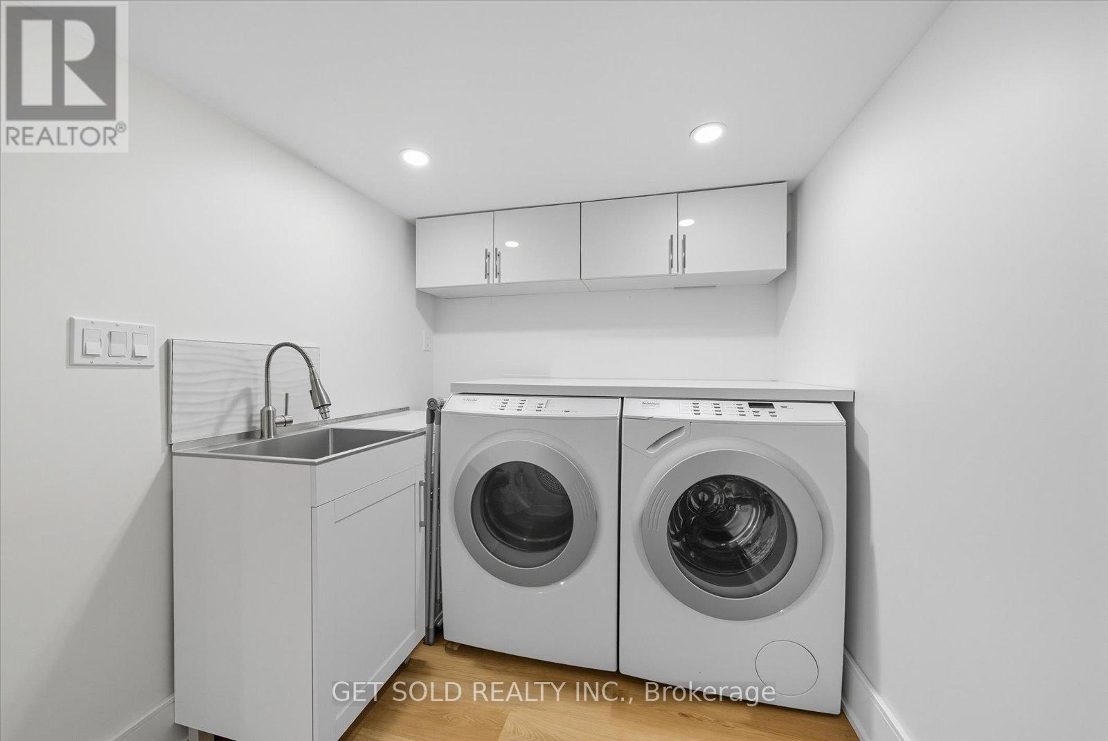 74 St Hubert Avenue, Toronto, Ontario  M4J 3Z3 - Photo 20 - E12295433