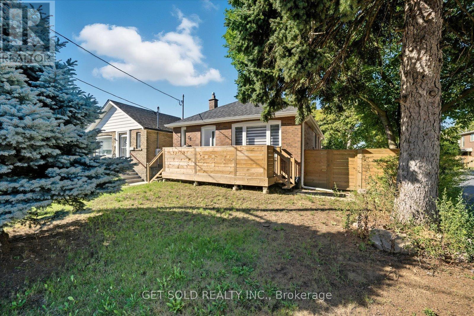 74 ST HUBERT AVENUE, Toronto, Ontario