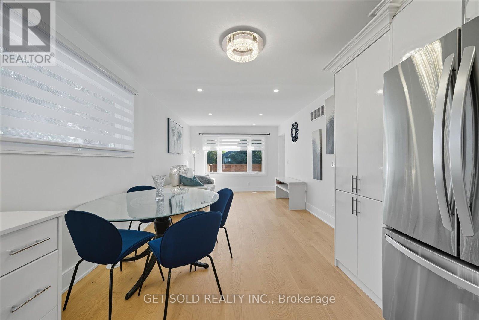 74 St Hubert Avenue, Toronto, Ontario  M4J 3Z3 - Photo 9 - E12295433