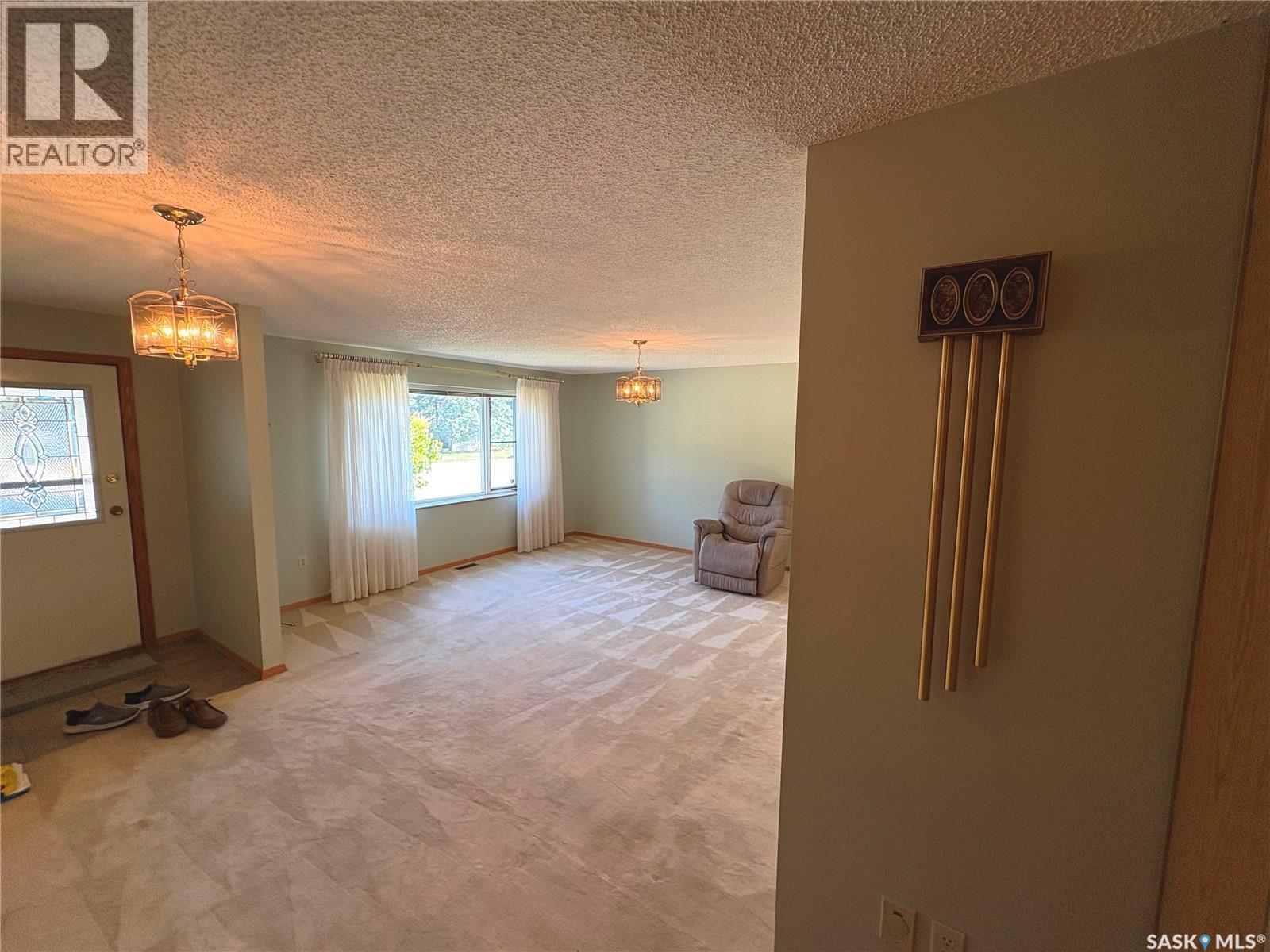 244 Central Avenue S, Fort Qu'appelle, Saskatchewan  S0G 1S0 - Photo 2 - SK019692