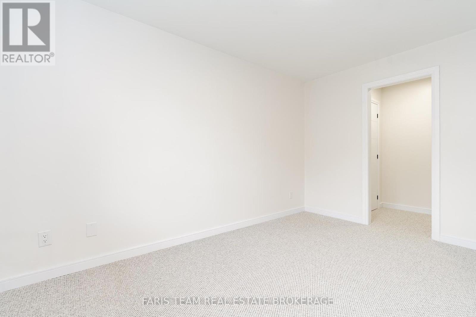 233 Wessenger Drive, Barrie, Ontario  L4N 8R4 - Photo 18 - S12435494