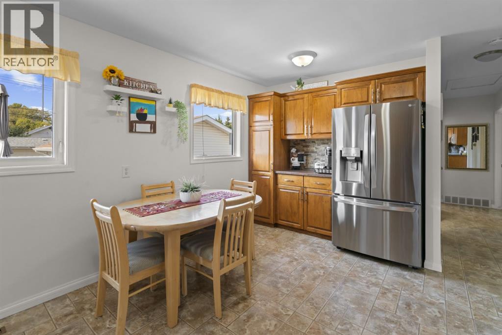 5308 50 Street, Camrose, Alberta  T4V 1R6 - Photo 7 - A2256319