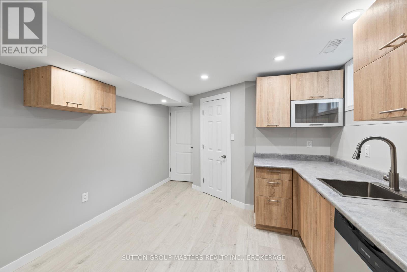 20 Guy Street, Kingston, Ontario  K7K 2G2 - Photo 42 - X12435570