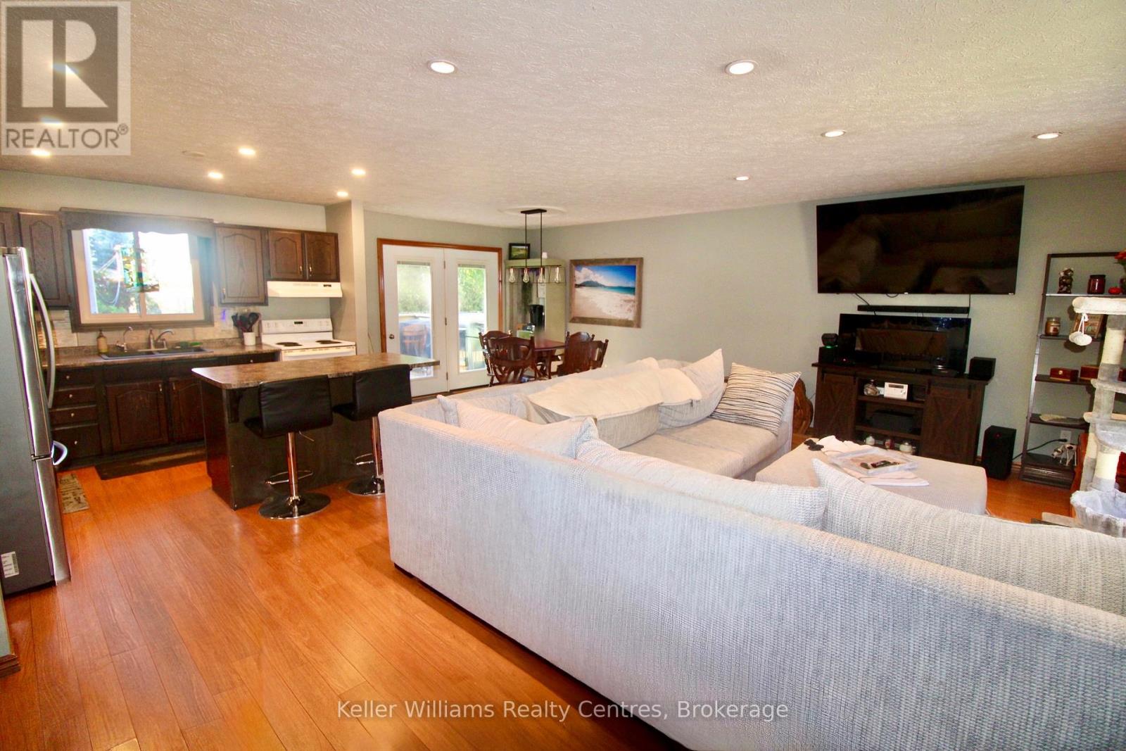 9 Union Street N, Brockton, Ontario  N0G 2V0 - Photo 9 - X12435555