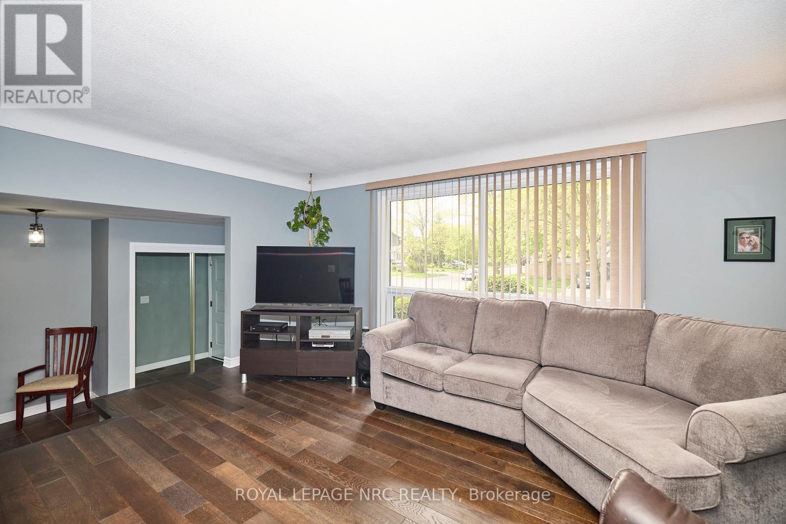 6968 Brian Crescent, Niagara Falls (Casey), Ontario  L2J 3P3 - Photo 10 - X12435533