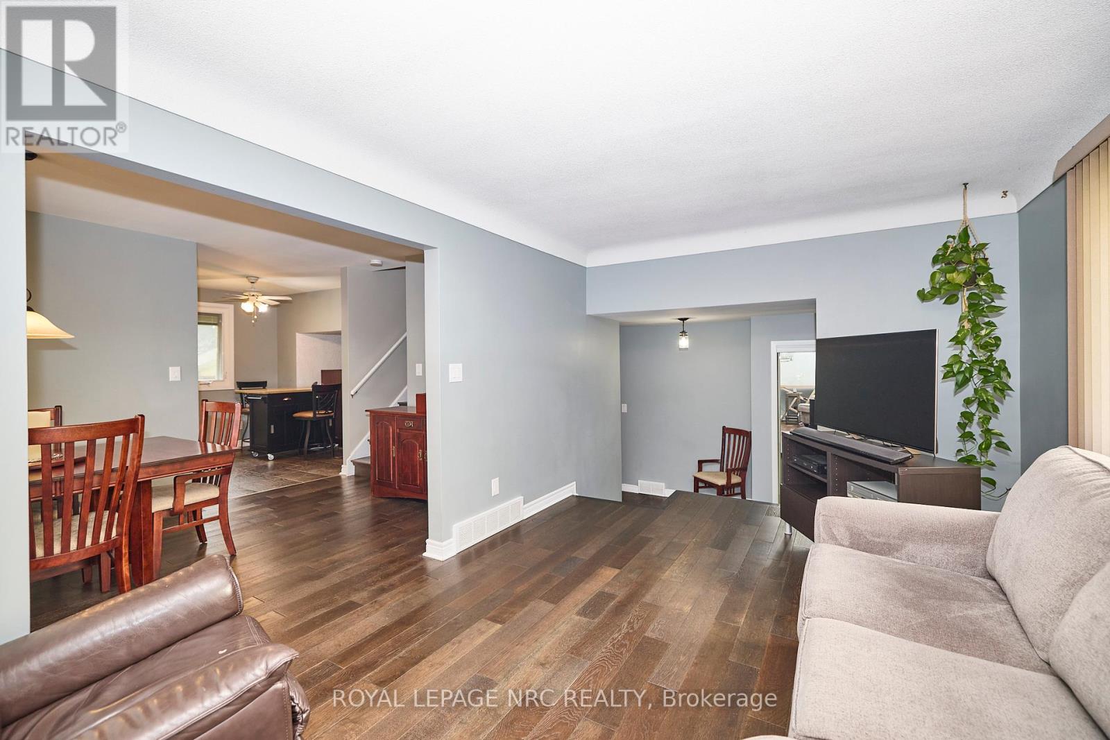 6968 Brian Crescent, Niagara Falls (Casey), Ontario  L2J 3P3 - Photo 11 - X12435533