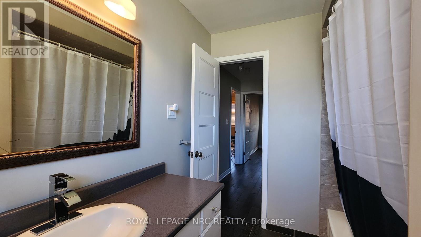 6968 Brian Crescent, Niagara Falls (Casey), Ontario  L2J 3P3 - Photo 32 - X12435533