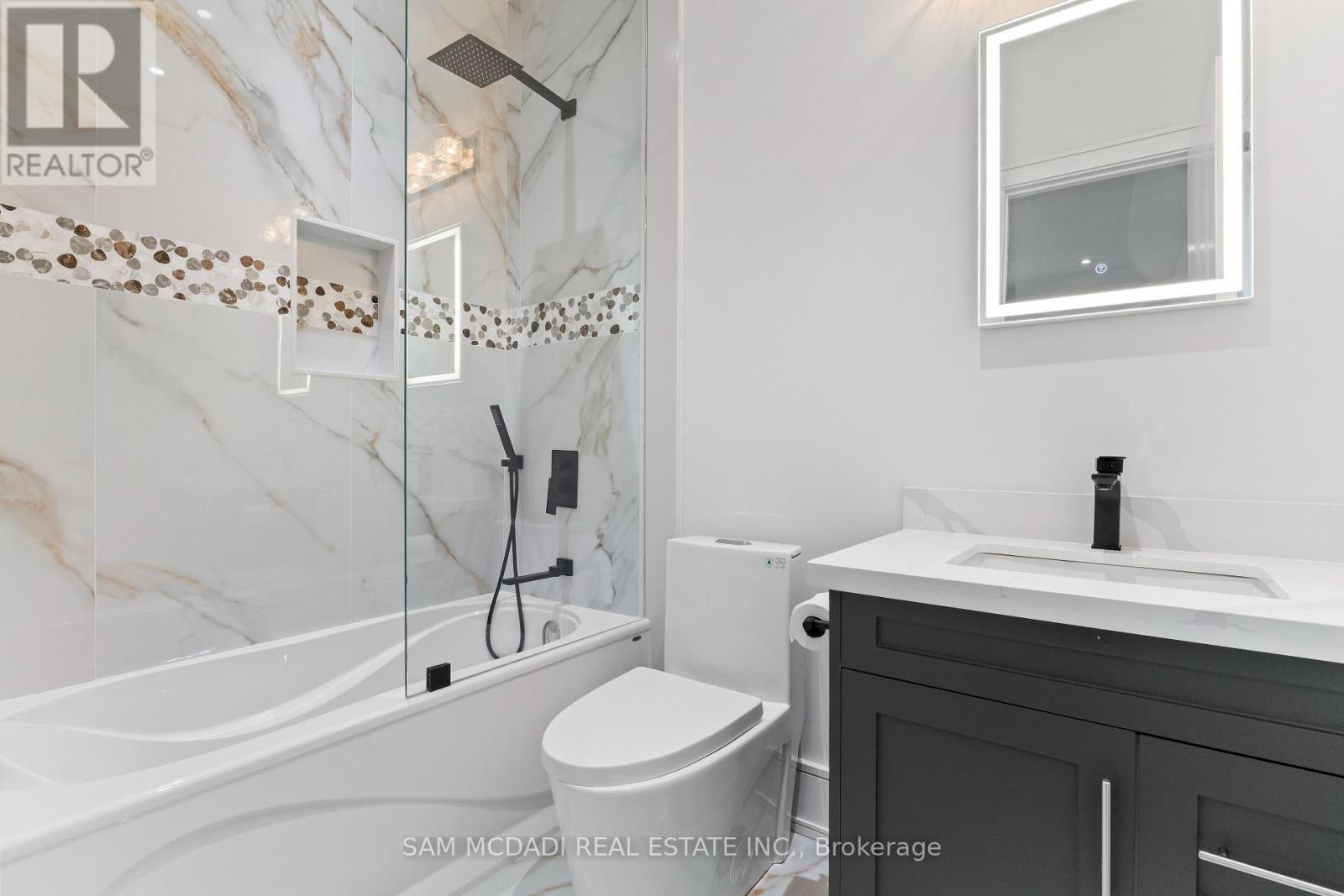 193 Mateo Place, Mississauga, Ontario  L5A 0A5 - Photo 27 - W12435516