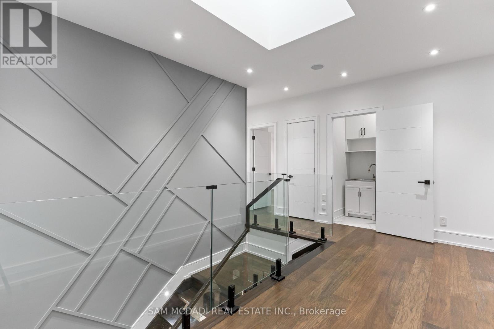 193 Mateo Place, Mississauga, Ontario  L5A 0A5 - Photo 38 - W12435516