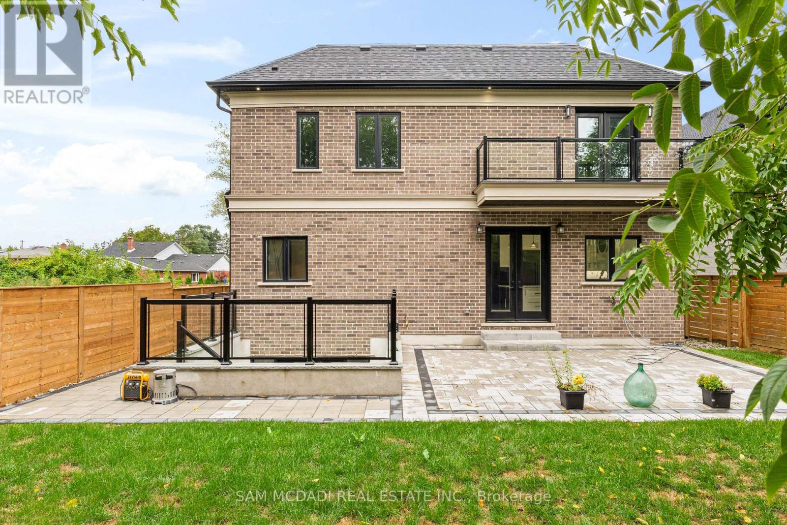 193 Mateo Place, Mississauga, Ontario  L5A 0A5 - Photo 46 - W12435516