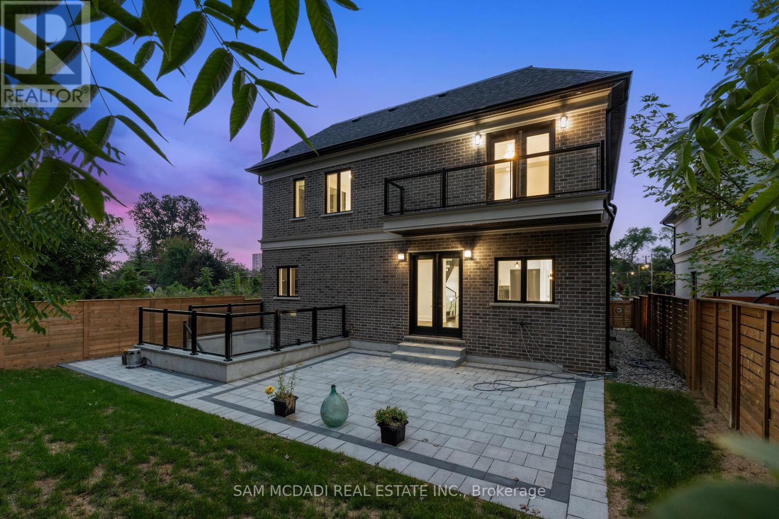 193 Mateo Place, Mississauga, Ontario  L5A 0A5 - Photo 48 - W12435516