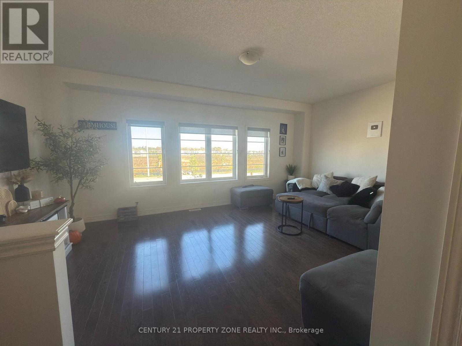 152 Fruitvale Circle, Brampton, Ontario  L7A 5C1 - Photo 12 - W12435523