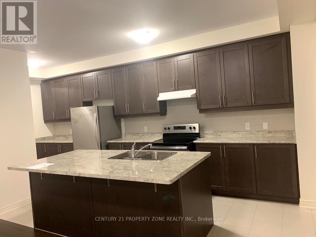 152 Fruitvale Circle, Brampton, Ontario  L7A 5C1 - Photo 2 - W12435523