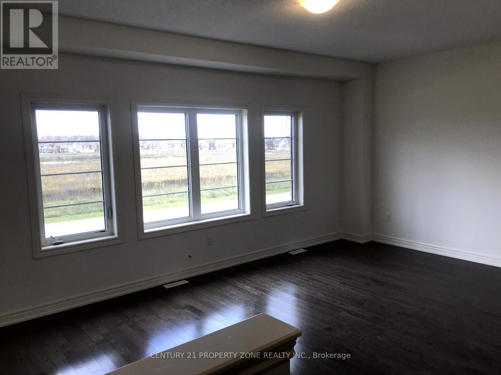 152 Fruitvale Circle, Brampton, Ontario  L7A 5C1 - Photo 8 - W12435523