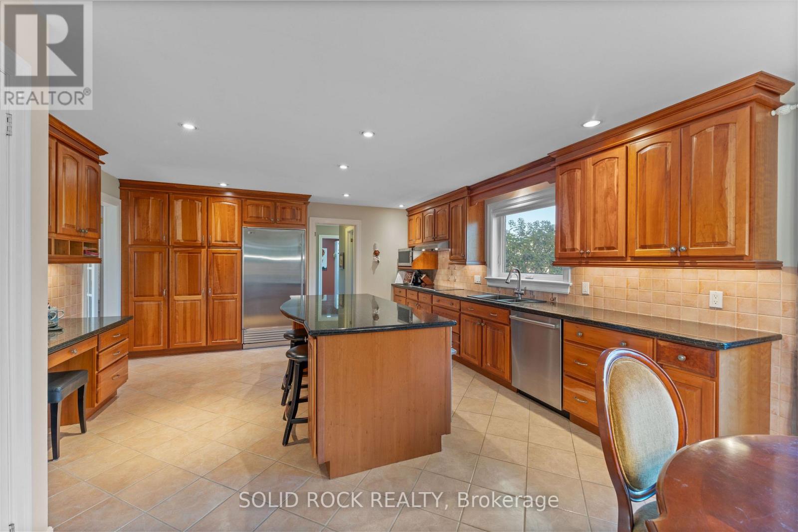 5569 Whitewood Avenue, Ottawa, Ontario  K4M 1E1 - Photo 14 - X12435548