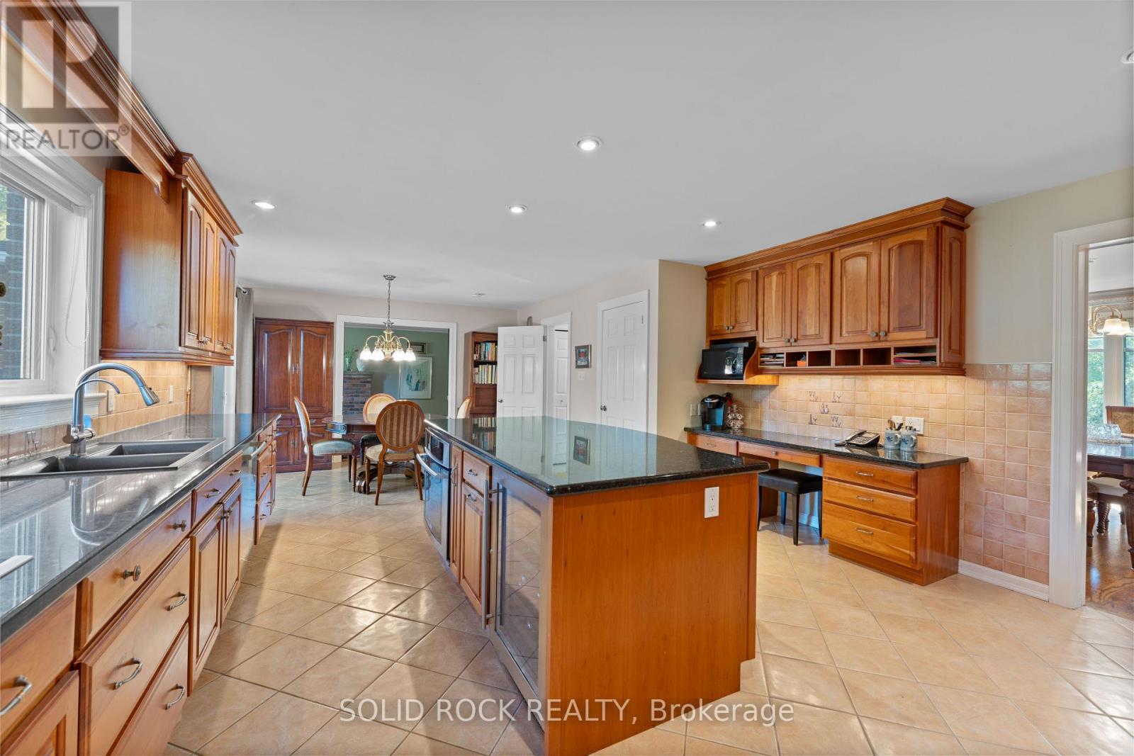 5569 Whitewood Avenue, Ottawa, Ontario  K4M 1E1 - Photo 15 - X12435548