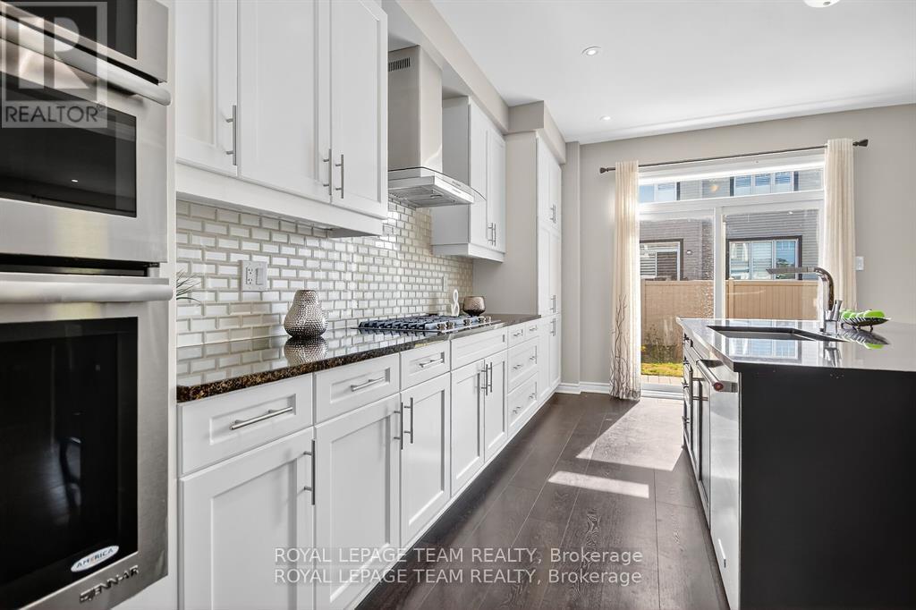 939 Whimbrel Way, Ottawa, Ontario  K2J 6C5 - Photo 14 - X12435566