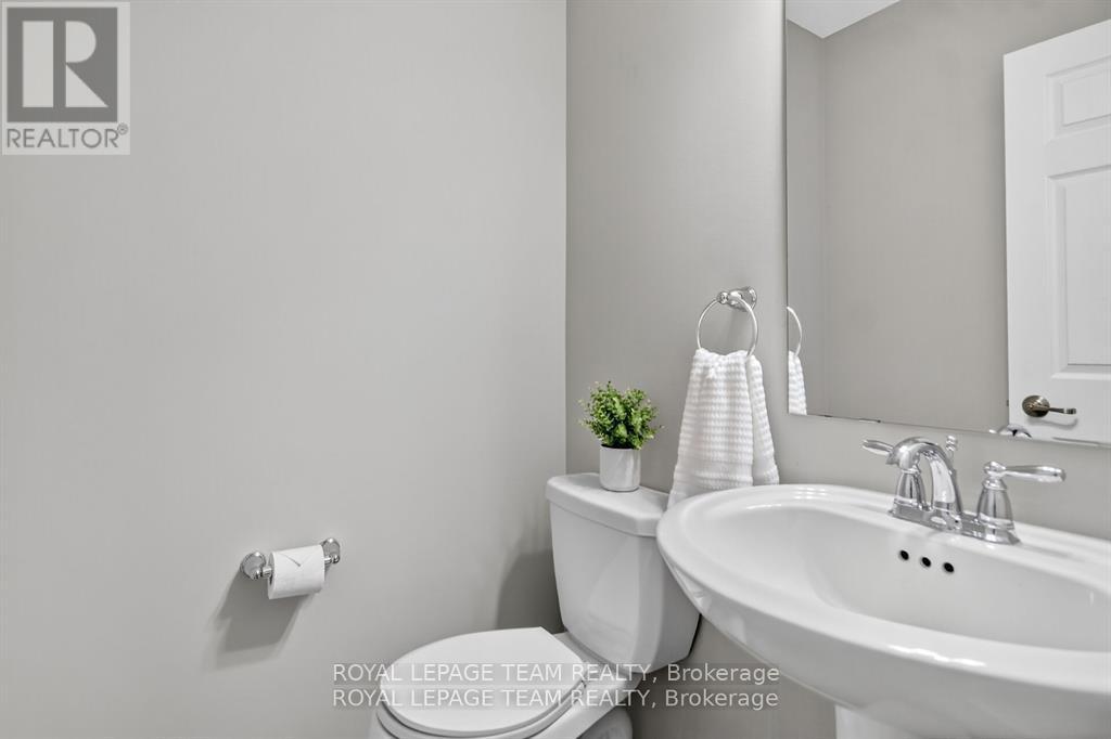 939 Whimbrel Way, Ottawa, Ontario  K2J 6C5 - Photo 17 - X12435566