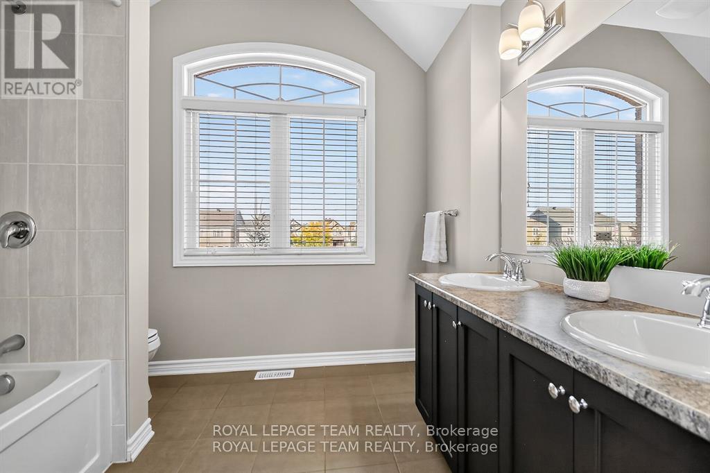 939 Whimbrel Way, Ottawa, Ontario  K2J 6C5 - Photo 33 - X12435566
