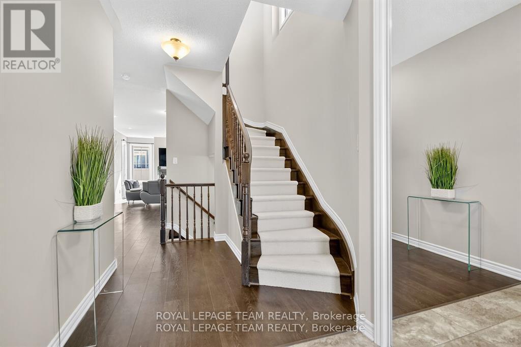 939 Whimbrel Way, Ottawa, Ontario  K2J 6C5 - Photo 5 - X12435566