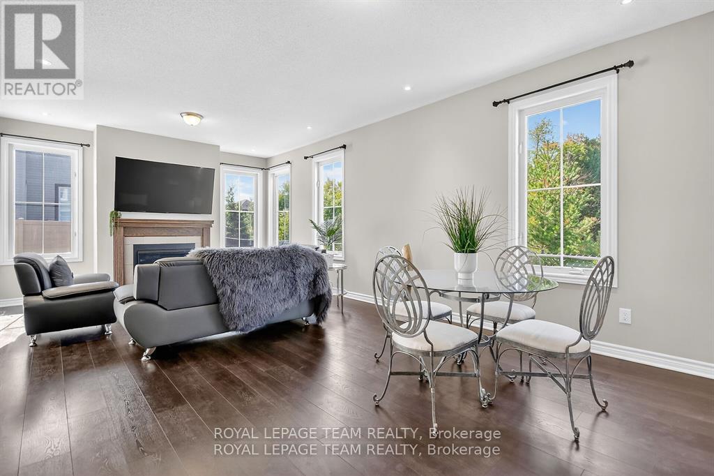 939 Whimbrel Way, Ottawa, Ontario  K2J 6C5 - Photo 7 - X12435566