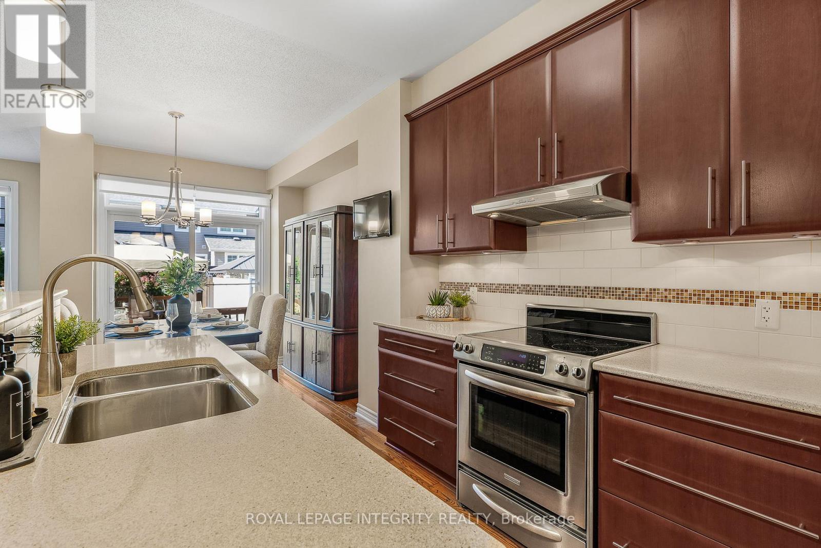532 Rochefort Circle, Ottawa, Ontario  K4A 0M8 - Photo 10 - X12435592