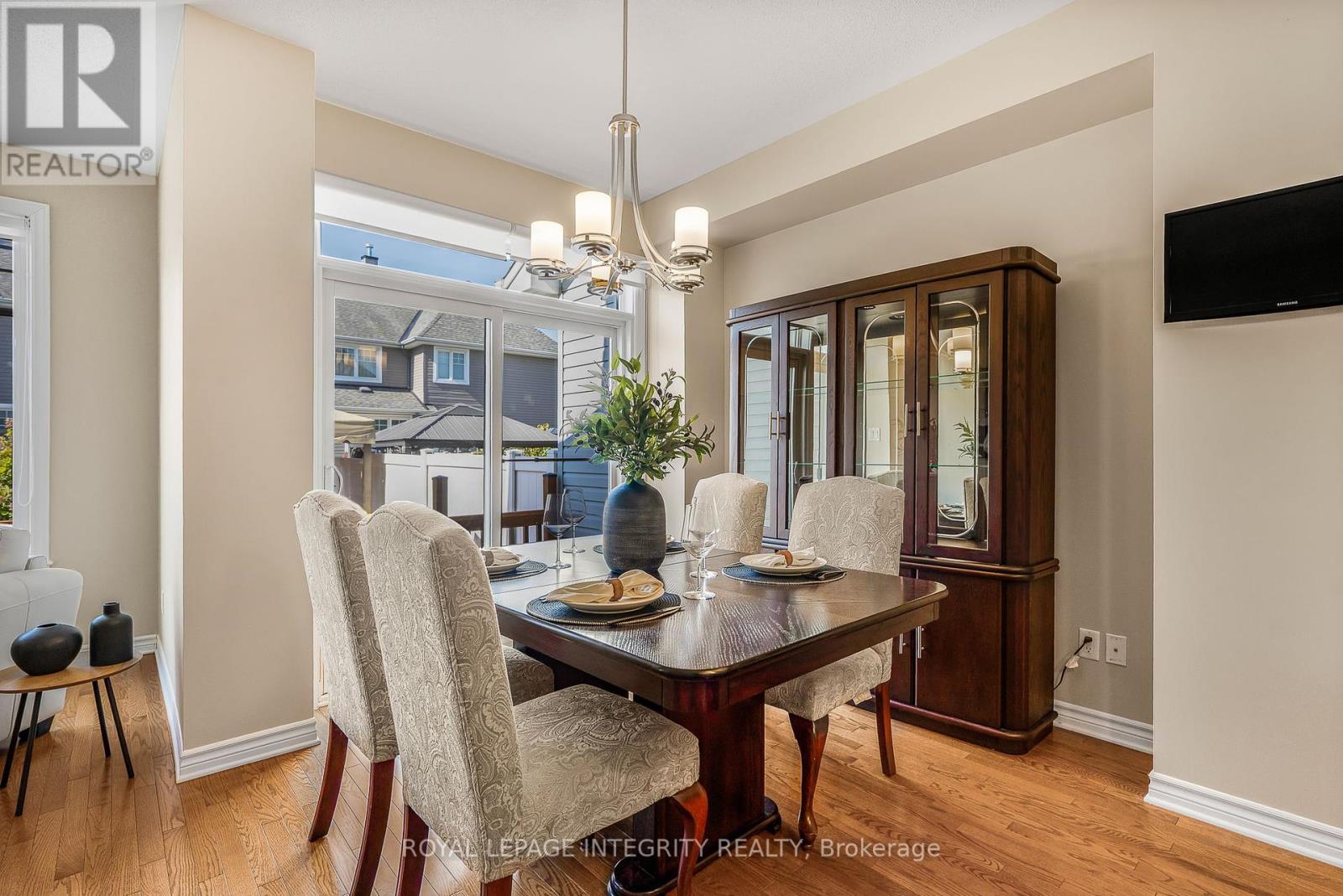532 Rochefort Circle, Ottawa, Ontario  K4A 0M8 - Photo 11 - X12435592