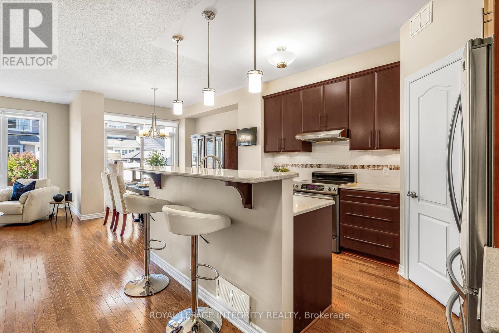 532 Rochefort Circle, Ottawa, Ontario  K4A 0M8 - Photo 5 - X12435592