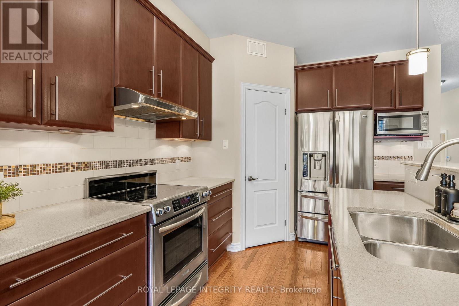 532 Rochefort Circle, Ottawa, Ontario  K4A 0M8 - Photo 7 - X12435592