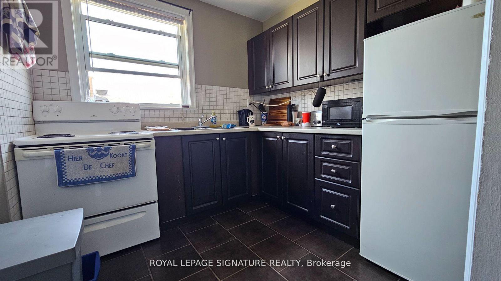 99 Douglas Street, Greater Sudbury, Ontario  P3E 1E9 - Photo 19 - X12435496
