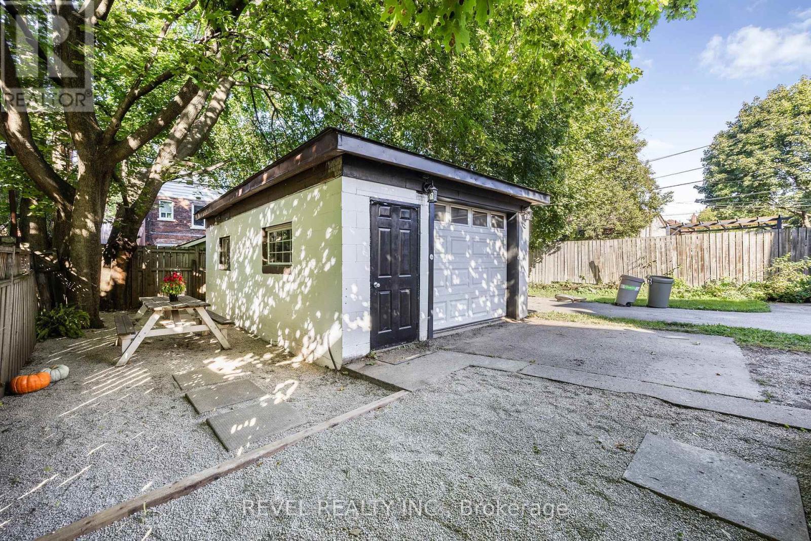 289 Cumberland Avenue, Hamilton, Ontario  L8M 2A3 - Photo 36 - X12435499