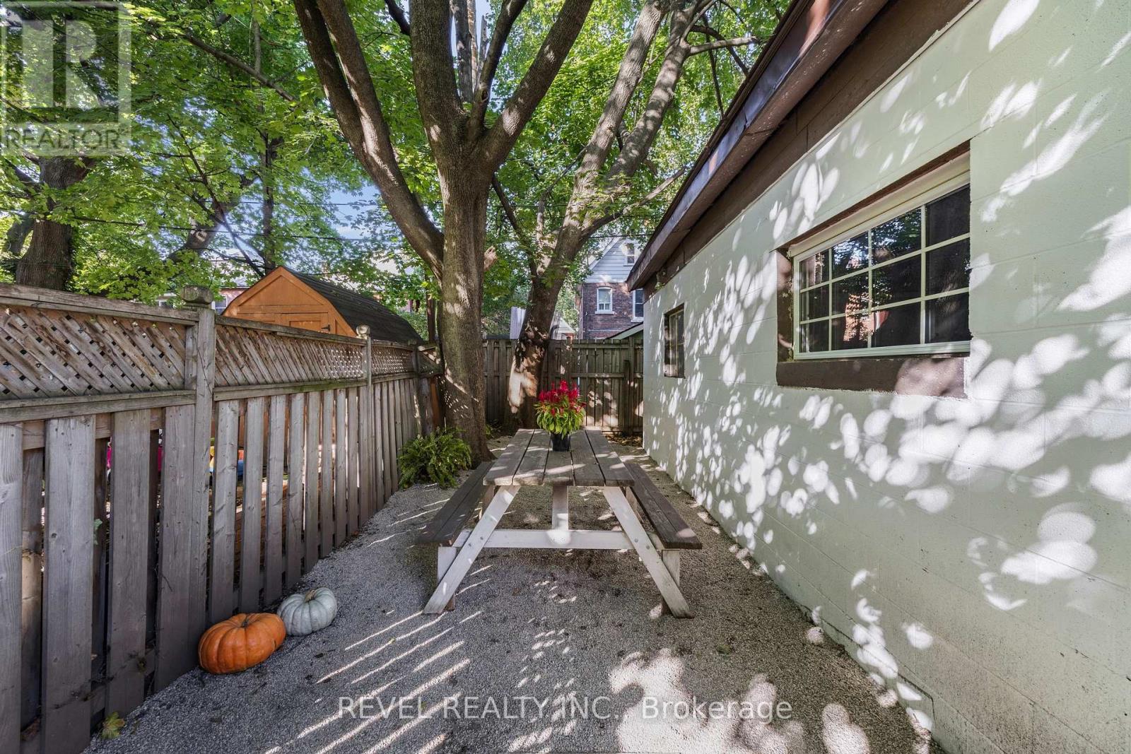289 Cumberland Avenue, Hamilton, Ontario  L8M 2A3 - Photo 37 - X12435499