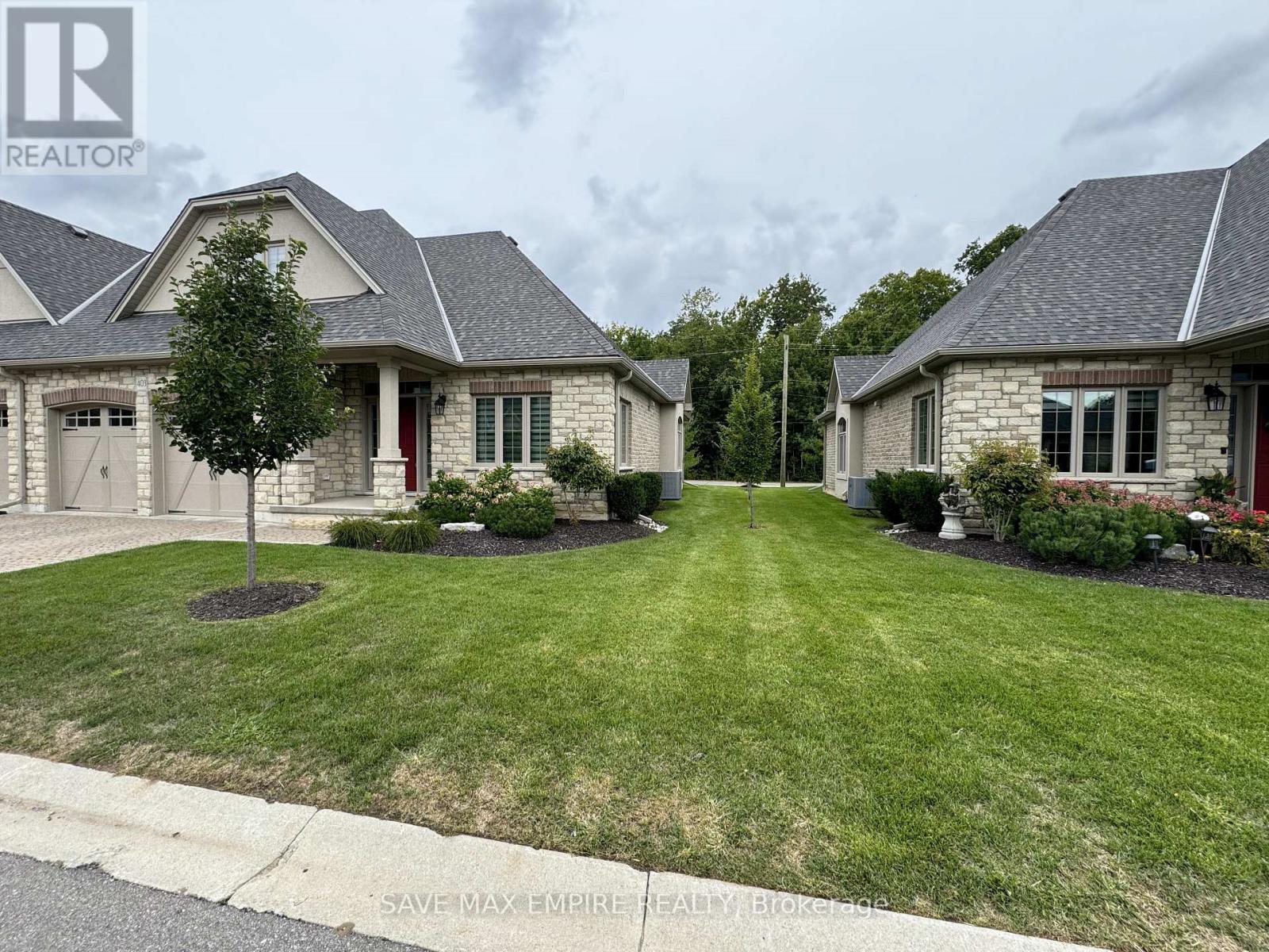 403 - 5 Wood Haven Drive, Tillsonburg, Ontario  N4G 0A8 - Photo 3 - X12435538