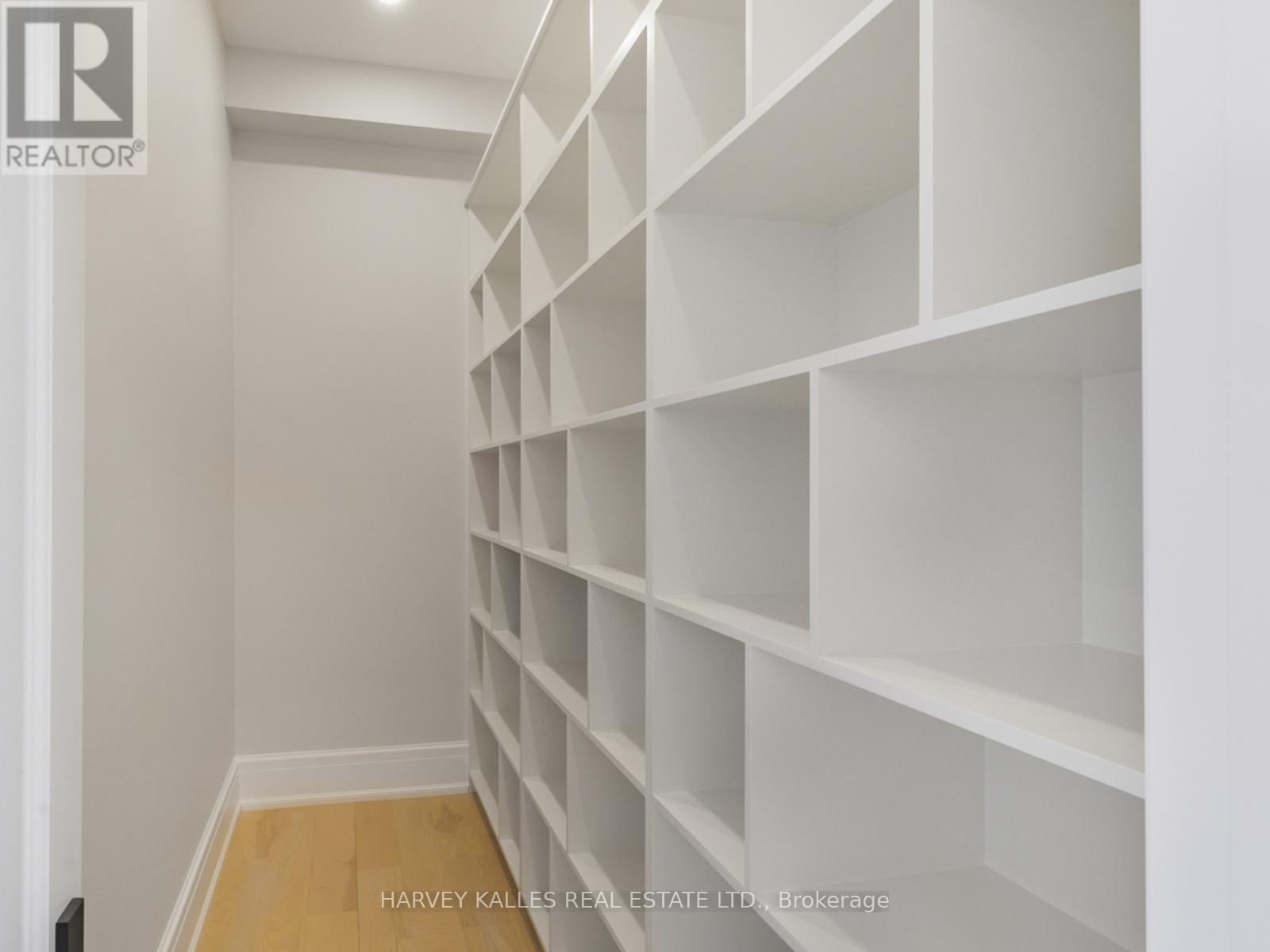 150 Holcolm Road, Toronto, Ontario  M2N 2E2 - Photo 9 - C12429164
