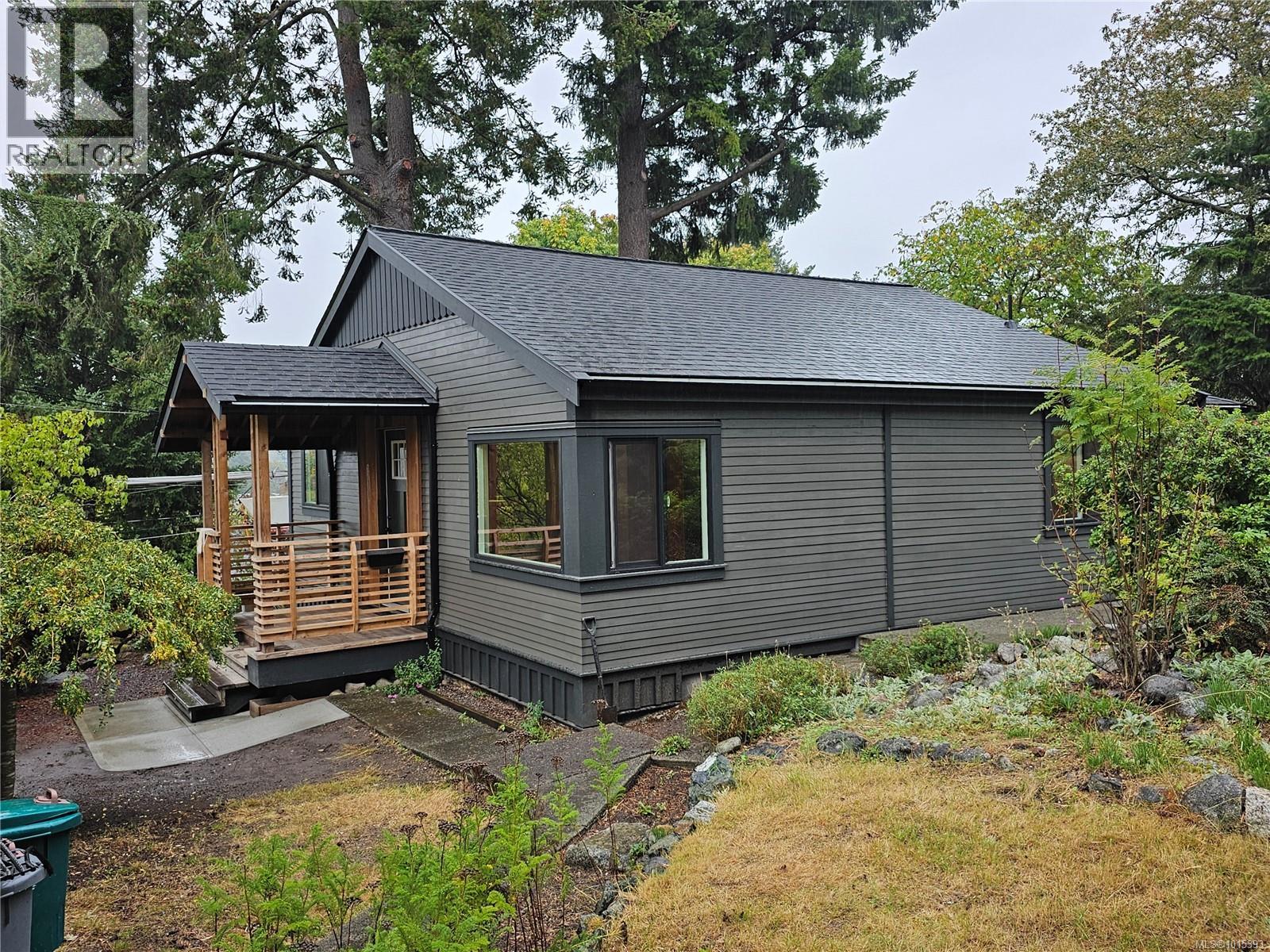 227 Stormont Rd, View Royal, British Columbia