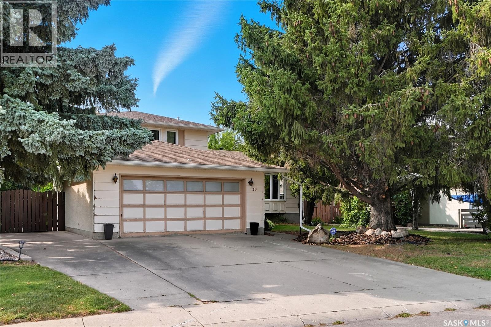 30 Champlin Crescent, Saskatoon, Saskatchewan  S7H 4T3 - Photo 2 - SK019010