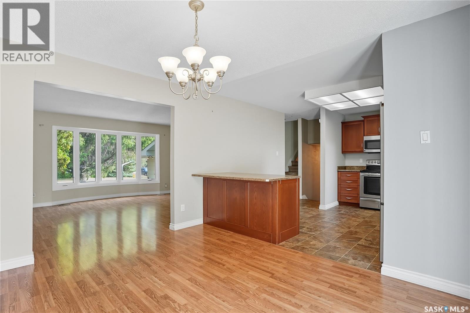30 Champlin Crescent, Saskatoon, Saskatchewan  S7H 4T3 - Photo 8 - SK019010