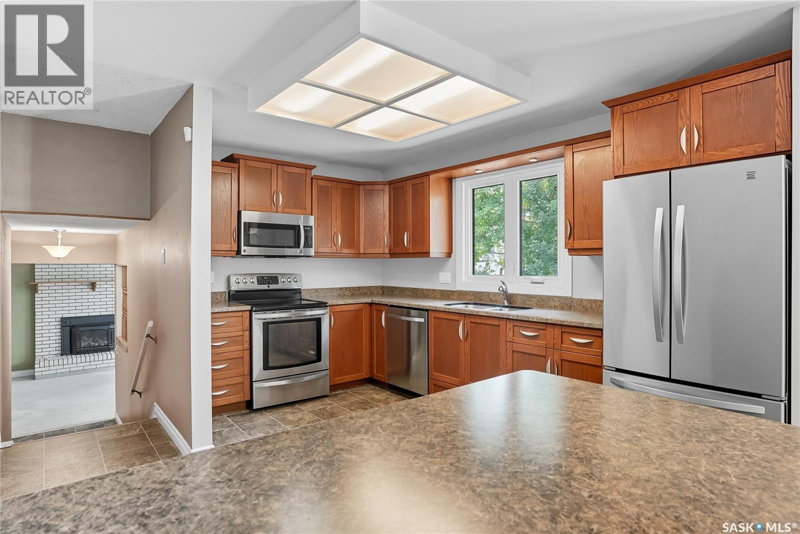 30 Champlin Crescent, Saskatoon, Saskatchewan  S7H 4T3 - Photo 6 - SK019010