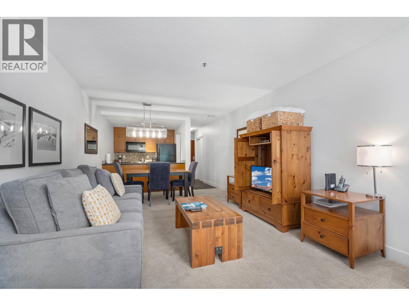218/219 4573 Chateau Boulevard, Whistler, British Columbia  V0N 1B4 - Photo 5 - R3052519