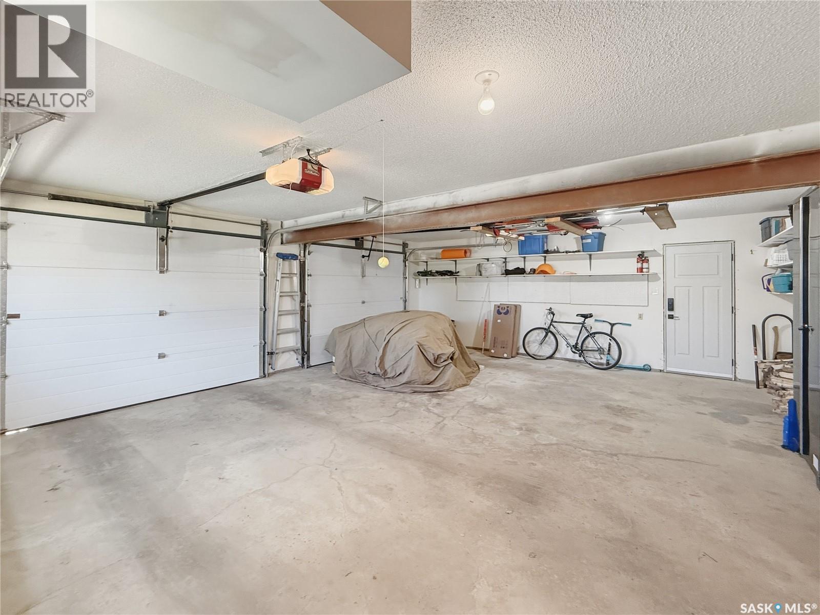 870 Field Drive, Swift Current, Saskatchewan  S9H 4N5 - Photo 39 - SK019558
