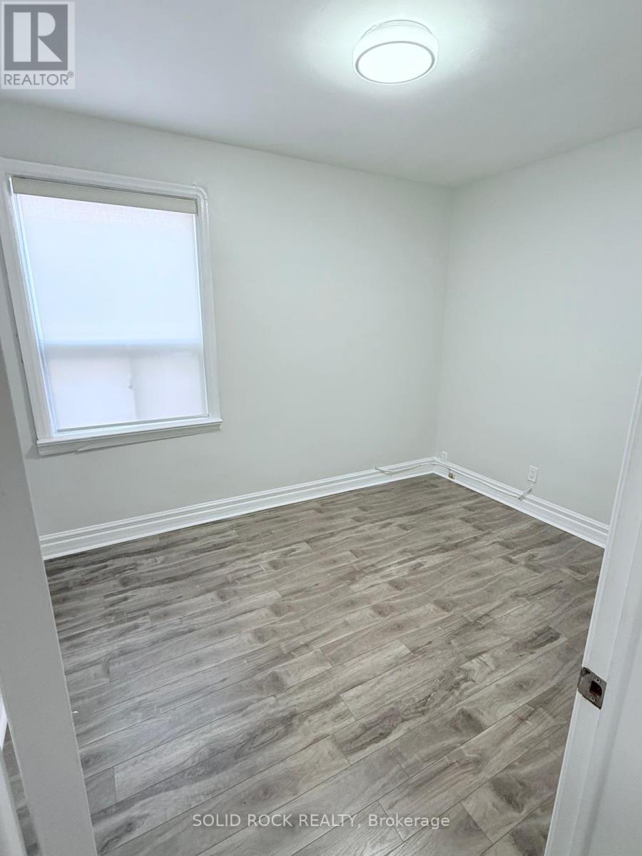 A - 1050 Eglinton Avenue W, Toronto, Ontario  M6C 2C5 - Photo 11 - C12435553