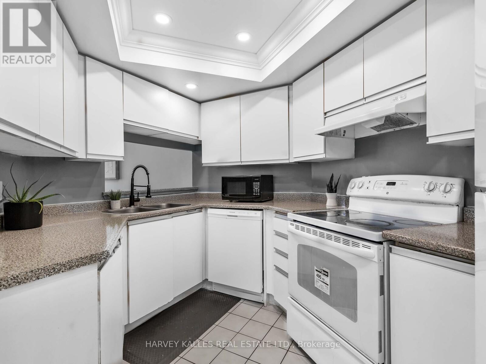 211 - 2550 Lawrence Avenue E, Toronto, Ontario  M1P 4Z3 - Photo 13 - E12435584
