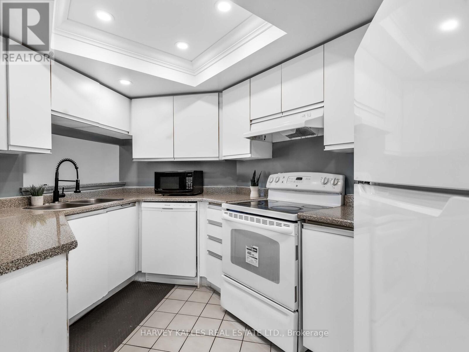 211 - 2550 Lawrence Avenue E, Toronto, Ontario  M1P 4Z3 - Photo 14 - E12435584