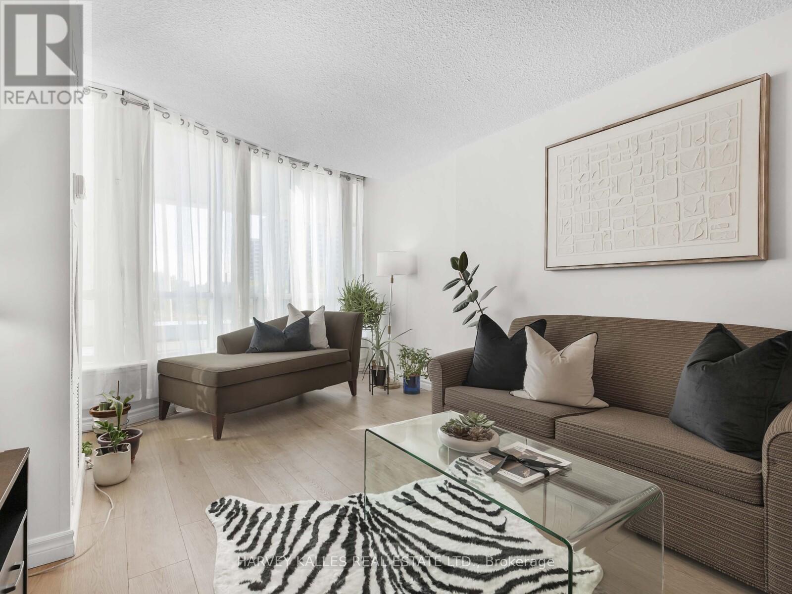 211 - 2550 Lawrence Avenue E, Toronto, Ontario  M1P 4Z3 - Photo 2 - E12435584