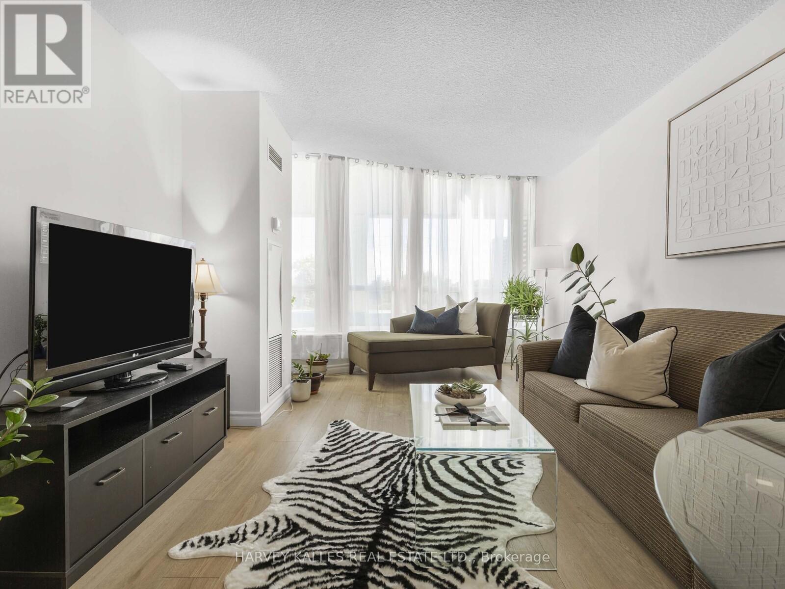 211 - 2550 Lawrence Avenue E, Toronto, Ontario  M1P 4Z3 - Photo 4 - E12435584