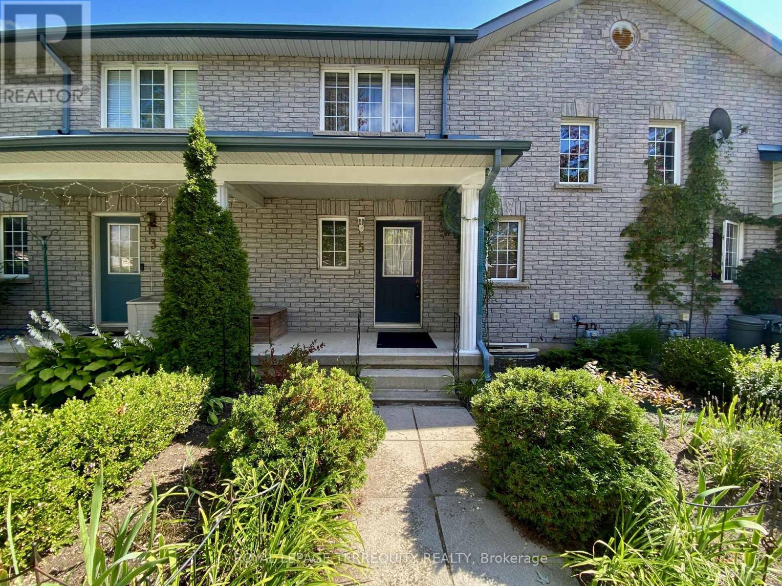 5 SILVER MAPLE CRESCENT, Barrie, Ontario