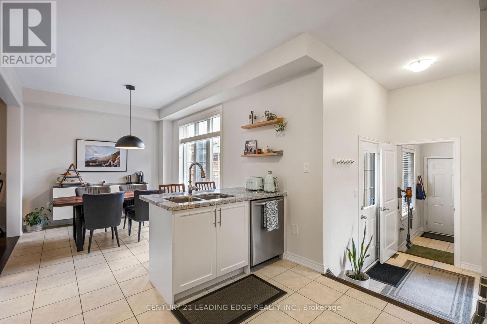164 Moody Drive, Vaughan, Ontario  L4H 3Z4 - Photo 13 - N12435539